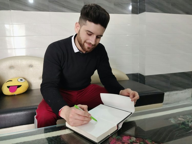 Ghuhels - The Journey of a Poet