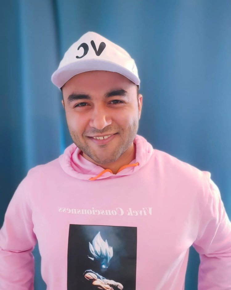 Film industry expects the bulk of hard work and pinch of luck: Actor Vivek Singh