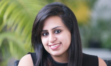 Get Started with "Looking Back, Moving Forward" by Author VarunaVig to Unleash Team Creativity and Success.